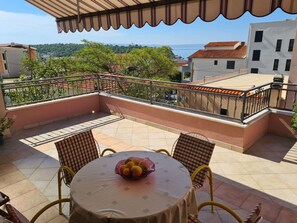 Outdoor dining - Studio-Spektrum A5 by Interhome (Makarska)