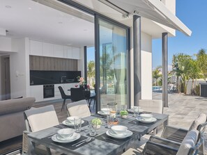 Outdoor dining - Protaras Almaria Villa ALM08 by Interhome (Protaras)