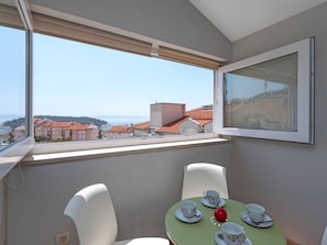 Dining - Wohnung Draufsicht by Interhome (Makarska)