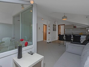 Interior - Wohnung Draufsicht by Interhome (Makarska)
