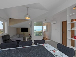 Interior - Wohnung Draufsicht by Interhome (Makarska)