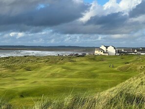 Golf - Strandhill stables apartment with wood-fired sauna & king size bed (Strandhill)