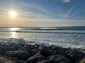 Beach - Strandhill stables apartment with wood-fired sauna & king size bed (Strandhill)