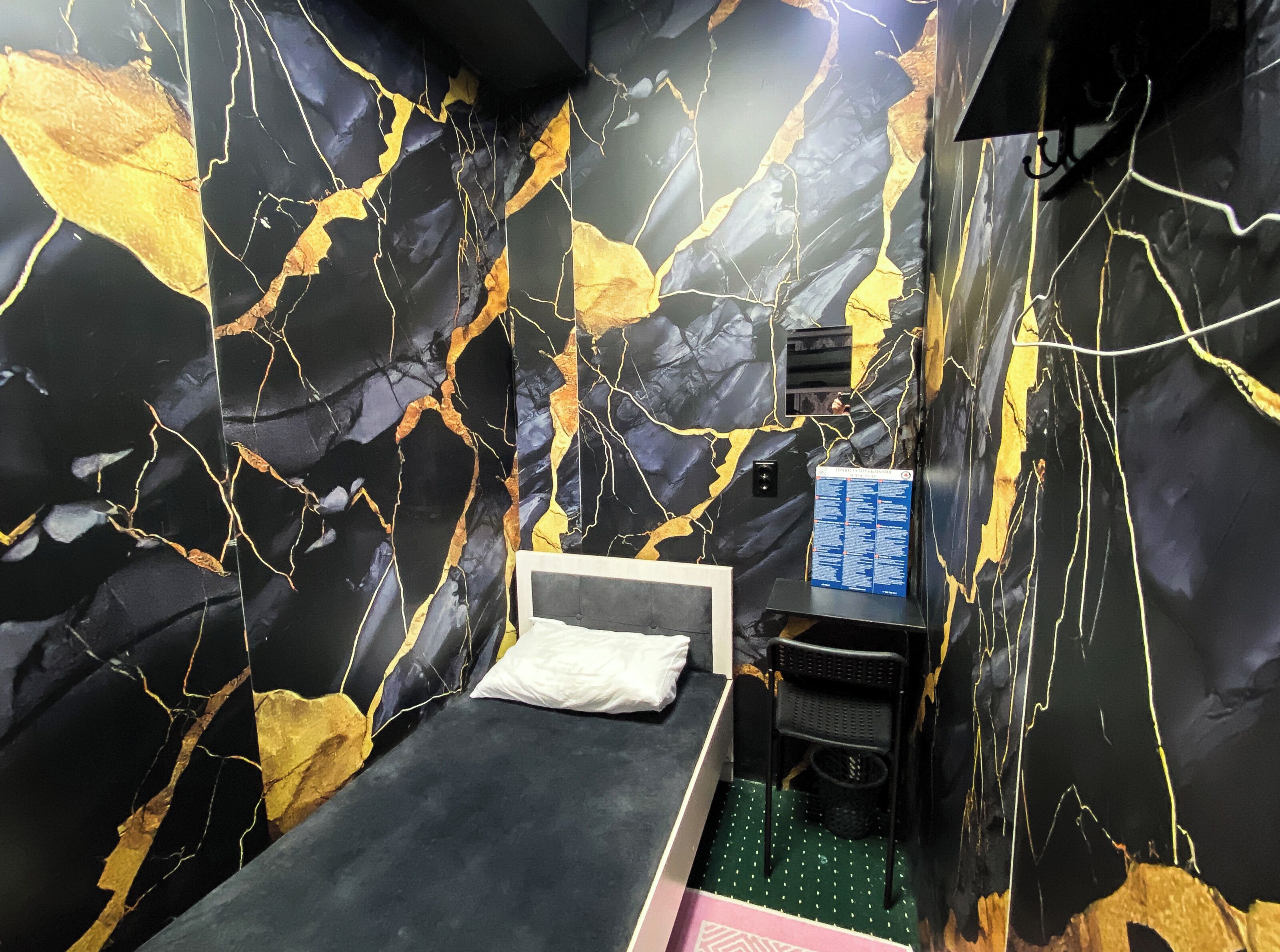 Standard Single Room | Laptop workspace, free WiFi