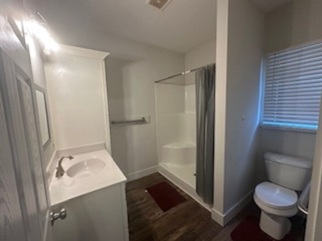 Basic Shared Dormitory | Bathroom