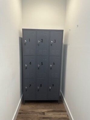 Basic Shared Dormitory | Free WiFi - Chestnut Hostel (Wilmington)