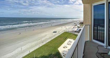 Oceania Beach Club 605