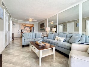 Interior - Oceania Beach Club 205 (New Smyrna Beach)