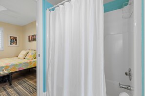 Interior - Oceania Beach Club 301 (New Smyrna Beach)