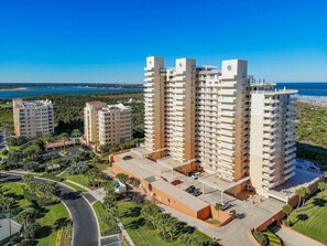 Interior - New Smyrna Beachfront Modern 9th Floor Condo Pool Hot Tub (New Smyrna Beach)