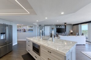 Interior - New Smyrna Luxury Beachfront Condo Pool Hot Tub (New Smyrna Beach)