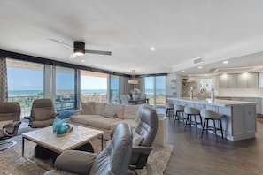 Interior - New Smyrna Luxury Beachfront Condo Pool Hot Tub (New Smyrna Beach)