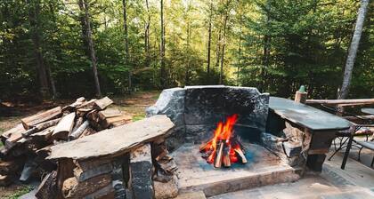 Hawthorne Cabin ~ NEW ~ Romantic ~ Unique ~ Serene