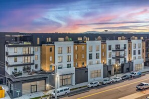 Interior - Nashville Oasis at The Muse: Modern 2BR With Balcony & Rooftop Views (Nashville)