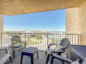 Interior - Oceania Beach Club 409 (New Smyrna Beach)