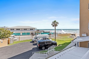 Interior - Oceania Beach Club 207 (New Smyrna Beach)