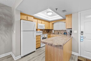 Interior - Oceania Beach Club 207 (New Smyrna Beach)