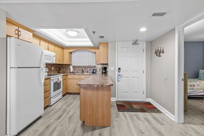 Interior - Oceania Beach Club 207 (New Smyrna Beach)