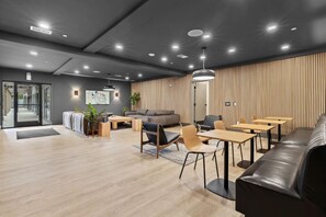 Interior - Skyline Glory - With Pool in Downtown Nashville (Nashville)