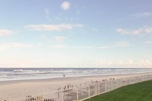 Interior - Oceania Beach Club 603 (New Smyrna Beach)