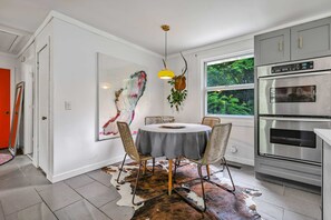Interior - Bachelorette Retreat in Nashville (Nashville)