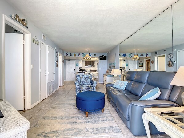 Interior - Oceania Beach Club 805 (New Smyrna Beach)