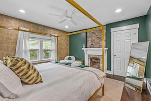 Interior - Space Cowboy - Firepit, Huge Yard, Close2downtown (Nashville)