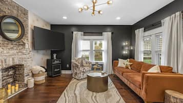 House (2 Bedrooms) | Front of property