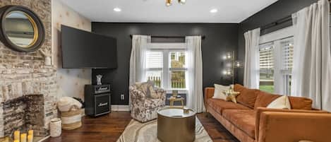 House (2 Bedrooms) | Front of property