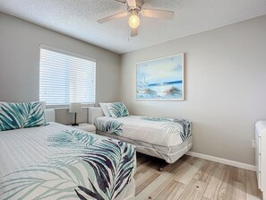 Interior - Oceania Beach Club 702 (New Smyrna Beach)