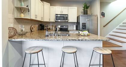 Charming Retreat Near Music Row & Vanderbilt