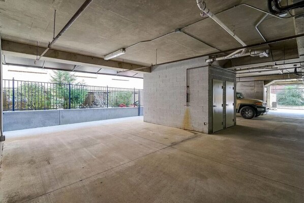 Interior - I Love Nashville Near Music Row Free Parking (Nashville)