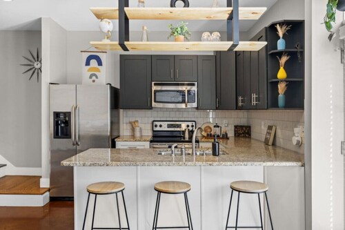 Bring Friends - Nashville Extra Large Rental Condo