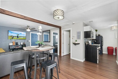 Central Phoenix Casita Unit C