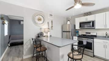House (1 Bedroom) | Interior