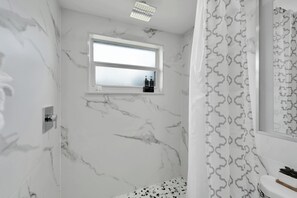 Interior - 8820 Rocky Creek Drive Unit A (Tampa)