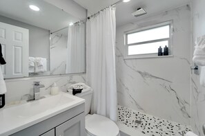 Interior - 8818 Rocky Creek Drive, Unit B (Tampa)