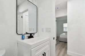 Interior - 117 127th Ave E Unit 6 (Treasure Island)