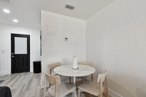 Apartment (1 Bedroom) | Innenbereich