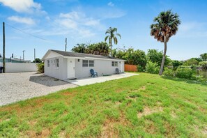 Interior - 8818 Rocky Creek Drive Unit A (Tampa)