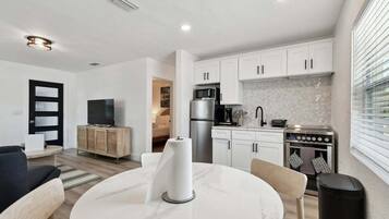 Apartment (1 Bedroom) | Interior