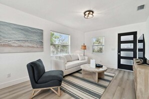 Apartment (1 Bedroom) | Interior - Treasure Island Escape (Treasure Island)