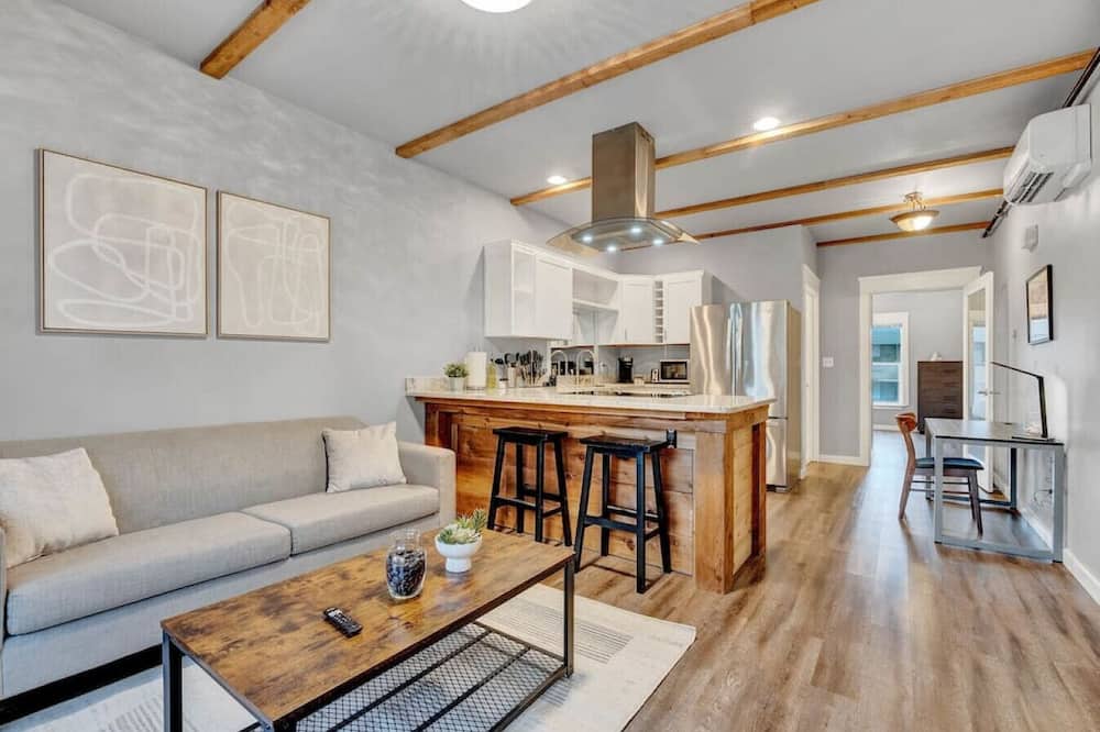 Walk to DT Fast Wi-fi + Long Stay Equipped! - Gig Harbor, WA