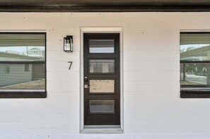 Apartment (1 Bedroom) | Interior - Boardwalk John's Pass (Treasure Island)