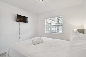 Interior - 117 127th Ave E Unit 8 (Treasure Island)