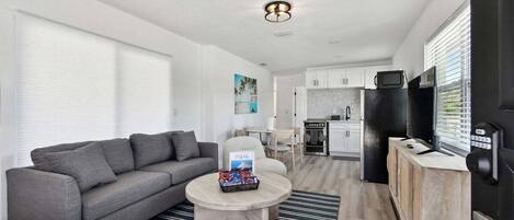 Apartment (2 Bedrooms) | Front of property