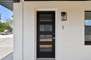 Interior - One Block From Gulf Shores Treasure Island John's Pass Boardwalk (Treasure Island)