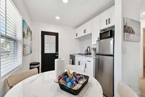 Apartment (2 Bedrooms) | Interior - One Block From Gulf Shores Treasure Island John's Pass Boardwalk (Treasure Island)