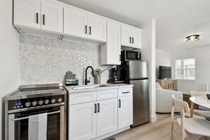 Interior - One Block From Gulf Shores Treasure Island John's Pass Boardwalk (Treasure Island)