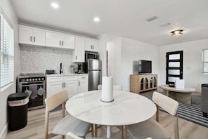 Interior - Treasure Island Retreat (Treasure Island)